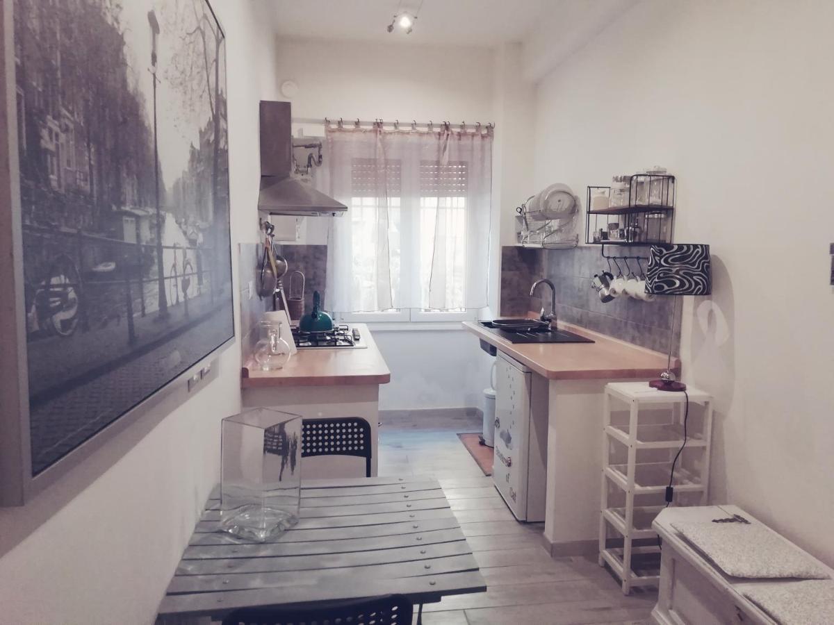 White Apartment Rome Exterior photo